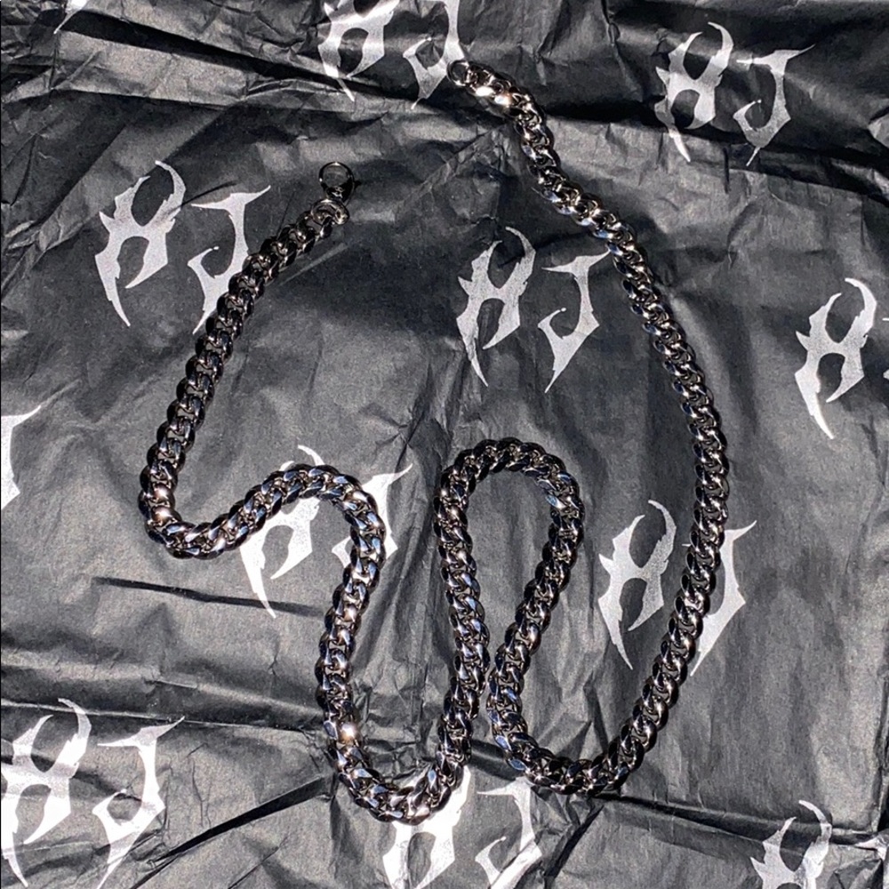 Mini Cuban Chain - Picture 2 of 3